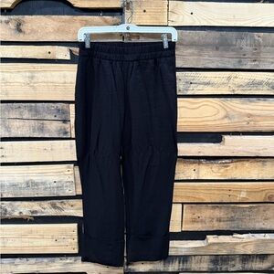 Zara Black Viscose High Waist Cuffed Pull On Pants
Size Small‎